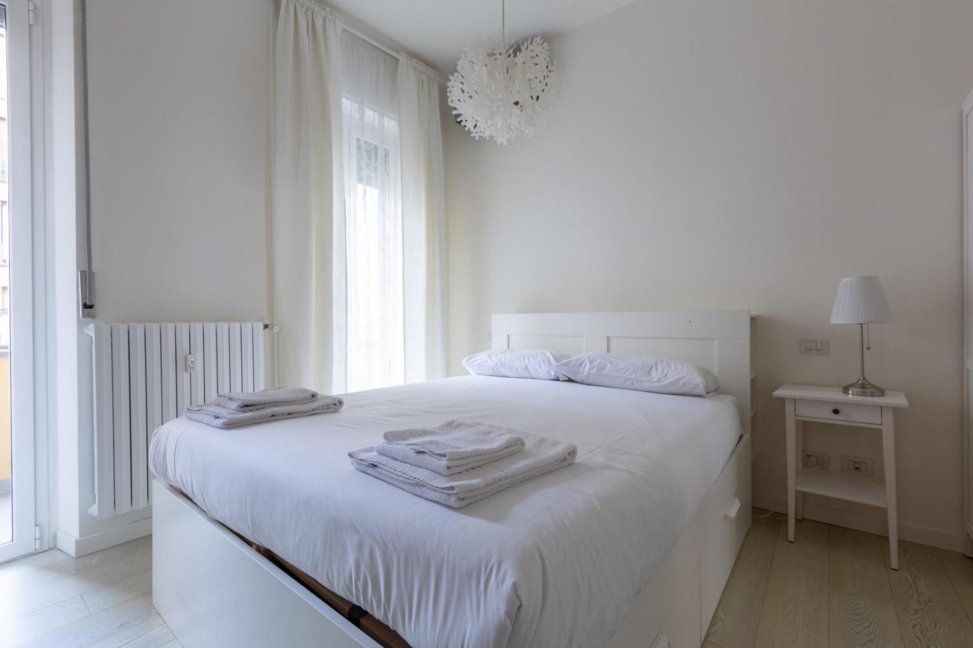 Porta Volta Bright And Roomy Flat Milan